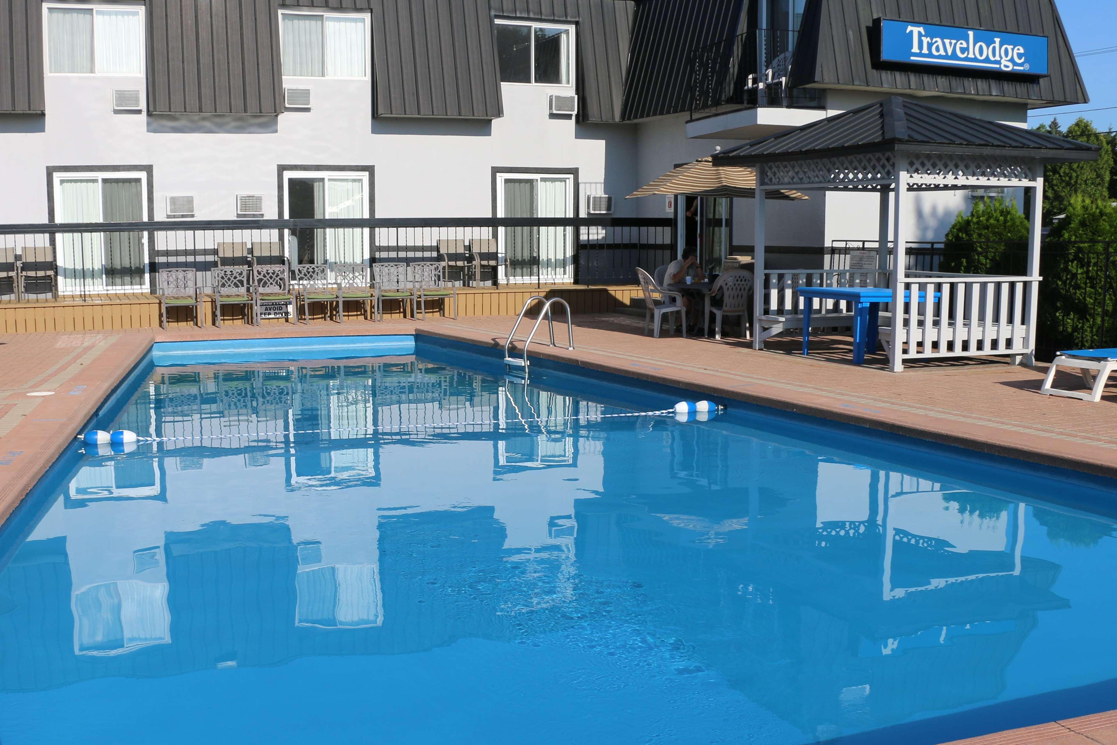 Travelodge By Wyndham Gananoque Exteriér fotografie