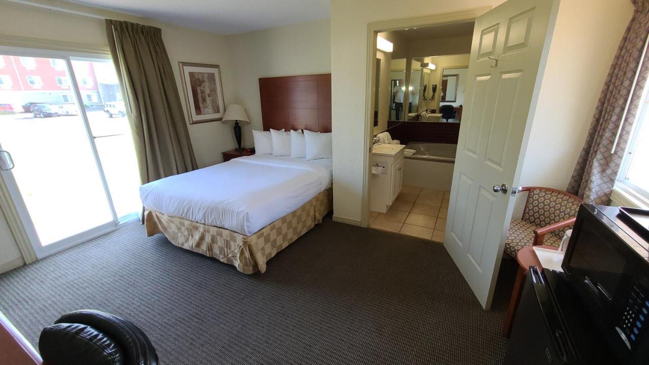 Travelodge By Wyndham Gananoque Exteriér fotografie