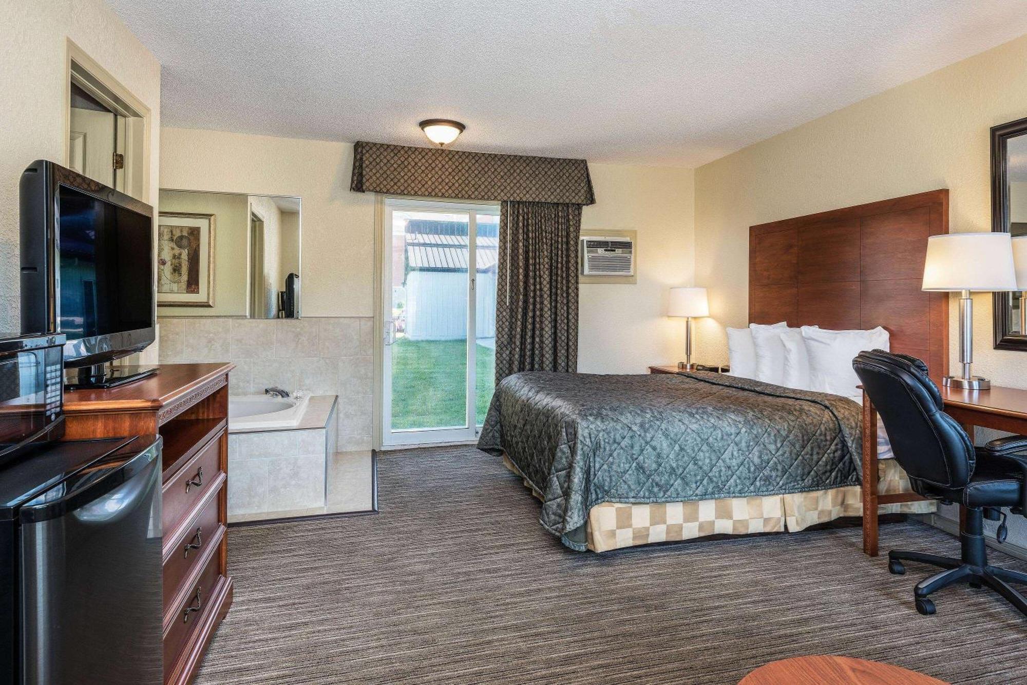 Travelodge By Wyndham Gananoque Exteriér fotografie